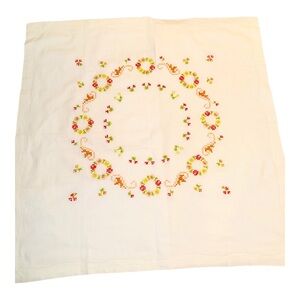 Vintage Hand Embroidered Holiday Wreath Floral White Tablecloth